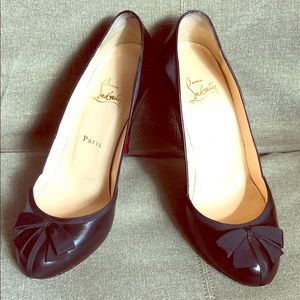 Louboutin 3” heals w/ bow detail